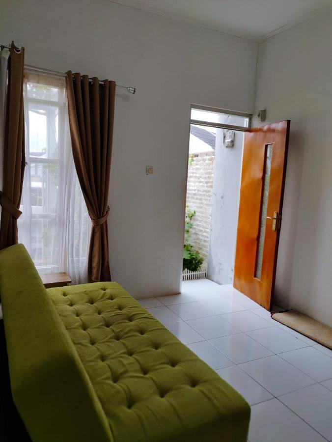 Homestay Srikandi Гарут Экстерьер фото