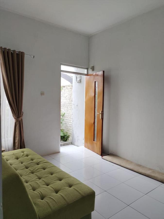 Homestay Srikandi Гарут Экстерьер фото
